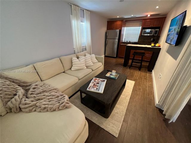 265-B Palm Ave, Miami Beach, FL 33139