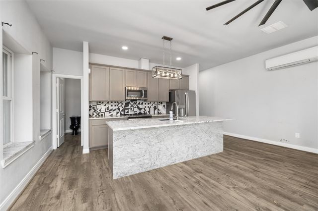 1711 Heritage Lane S, Richmond, TX 77406