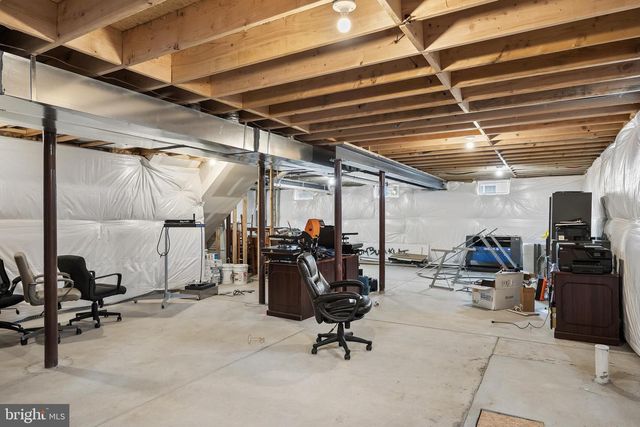 414 BISCHOFF AVE, Hainesport, NJ 08036