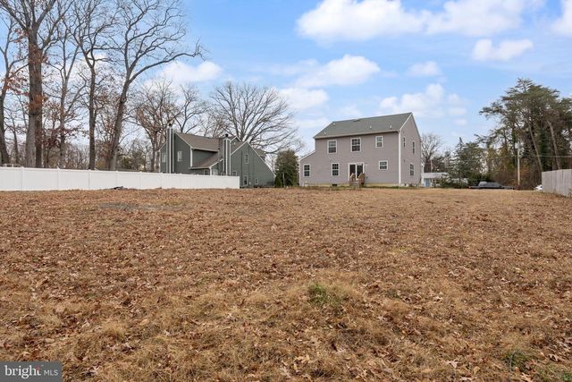 414 BISCHOFF AVE, Hainesport, NJ 08036