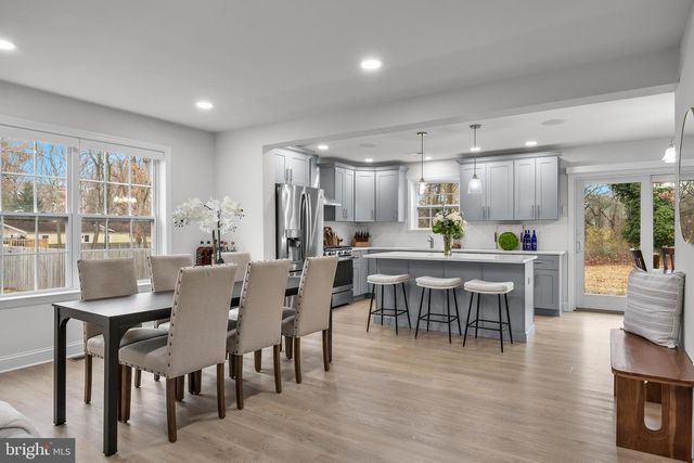 414 BISCHOFF AVE, Hainesport, NJ 08036