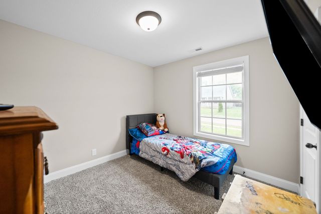 143 Ambridge St, Oak Grove, KY 42262