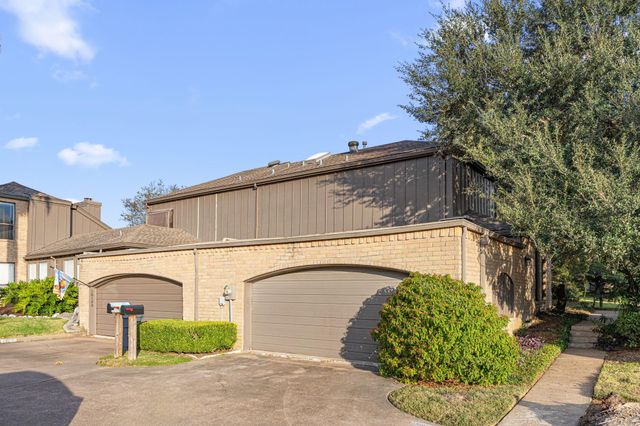 18118 Lakeside Lane, Houston, TX 77058