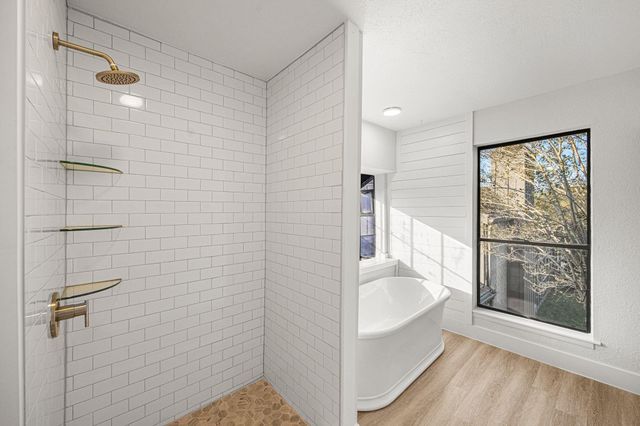 18118 Lakeside Lane, Houston, TX 77058