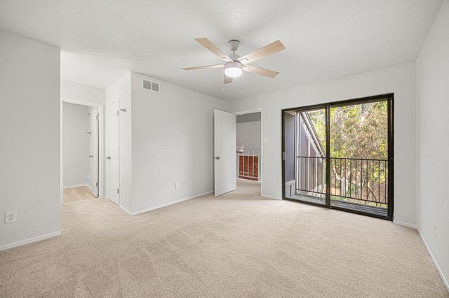 18118 Lakeside Lane, Houston, TX 77058