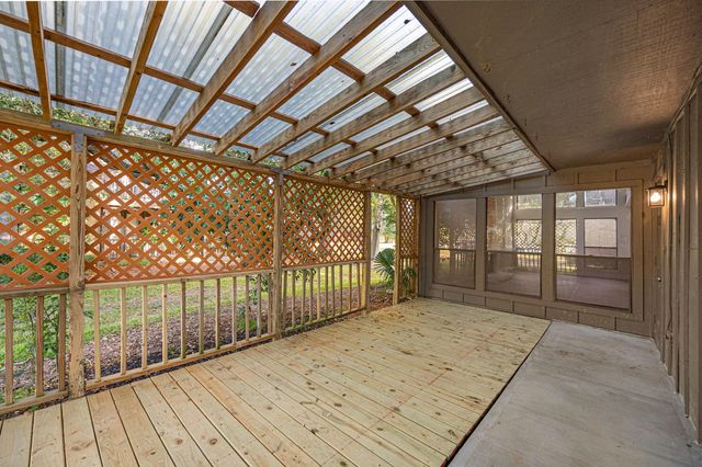 18118 Lakeside Lane, Houston, TX 77058