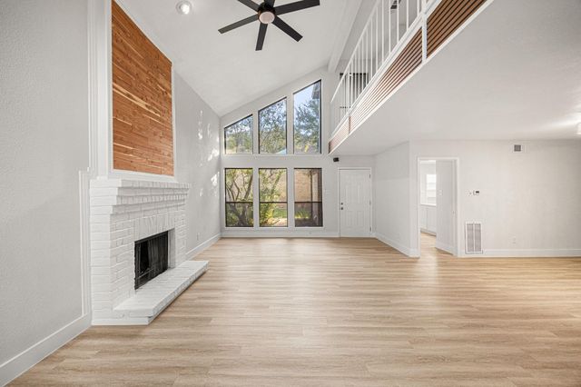 18118 Lakeside Lane, Houston, TX 77058