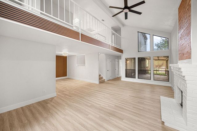 18118 Lakeside Lane, Houston, TX 77058