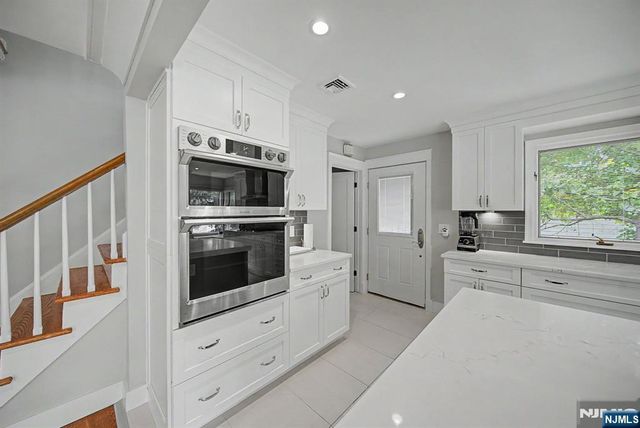 43 Royden Road, Tenafly, NJ 07670