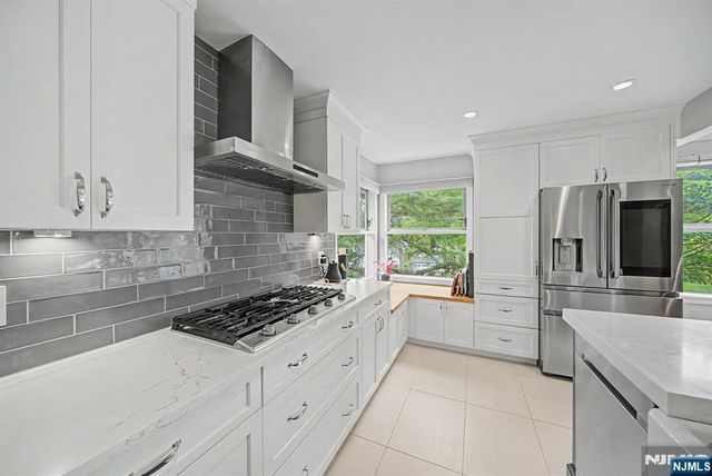 43 Royden Road, Tenafly, NJ 07670