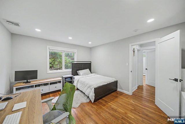 43 Royden Road, Tenafly, NJ 07670