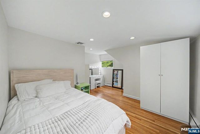 43 Royden Road, Tenafly, NJ 07670