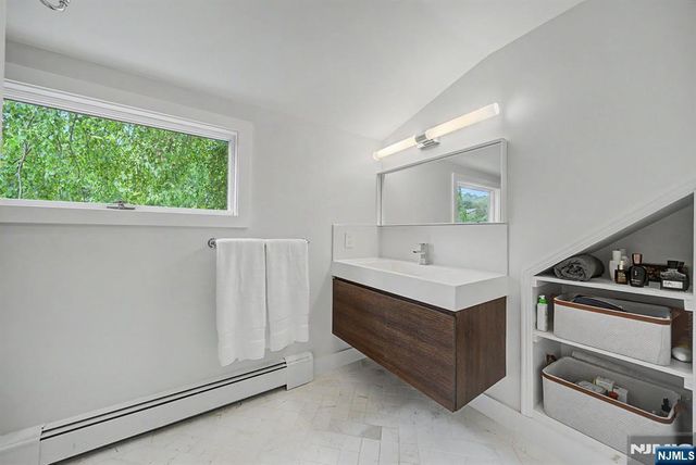 43 Royden Road, Tenafly, NJ 07670