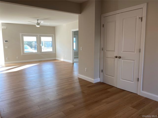 515 Jackson Avenue 29, Lindenhurst, NY 11757