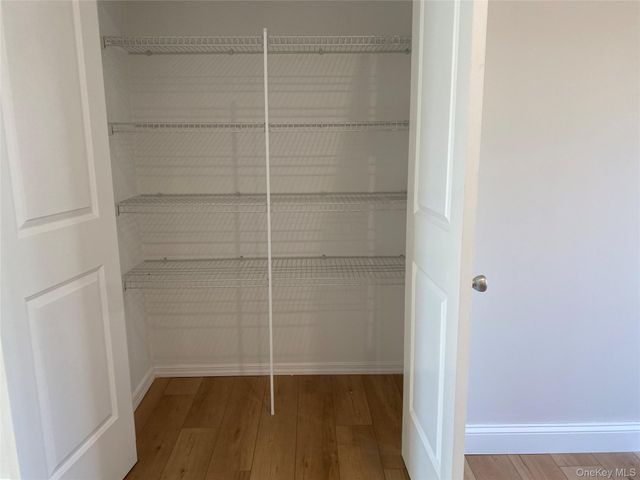 515 Jackson Avenue 29, Lindenhurst, NY 11757