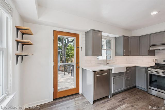 1431 Hatcher Crescent, Ann Arbor, MI 48103