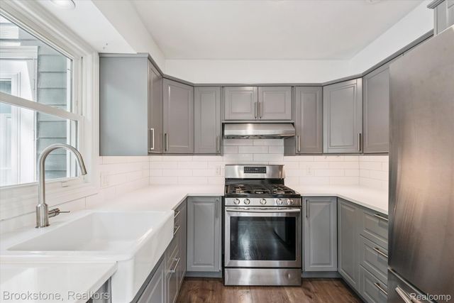 1431 Hatcher Crescent, Ann Arbor, MI 48103