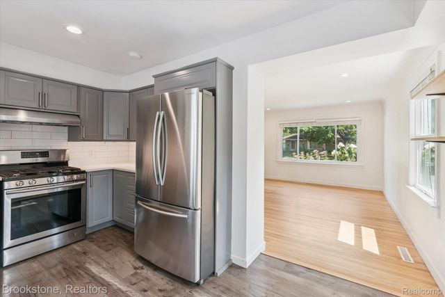 1431 Hatcher Crescent, Ann Arbor, MI 48103