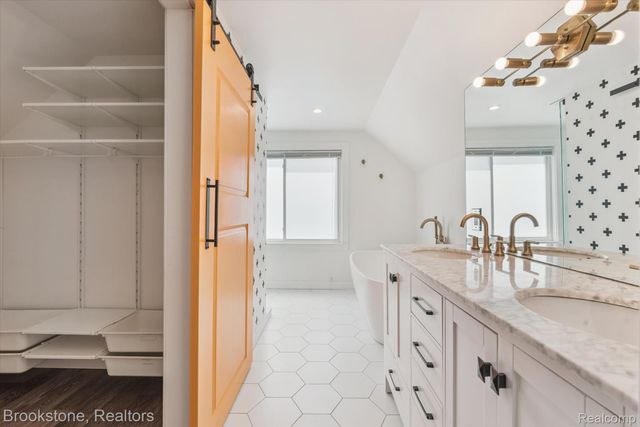 1431 Hatcher Crescent, Ann Arbor, MI 48103