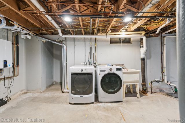 1431 Hatcher Crescent, Ann Arbor, MI 48103