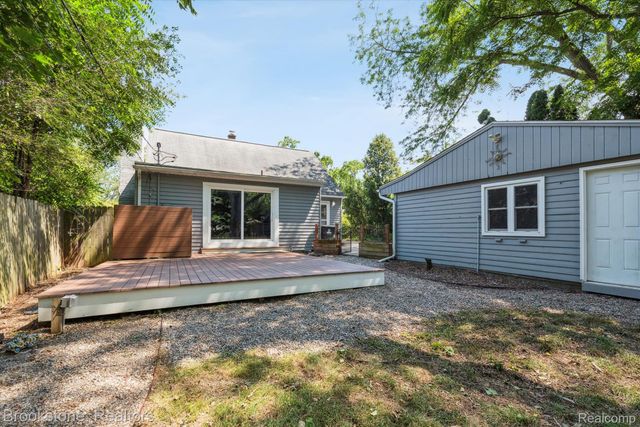 1431 Hatcher Crescent, Ann Arbor, MI 48103