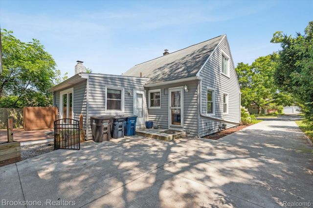 1431 Hatcher Crescent, Ann Arbor, MI 48103