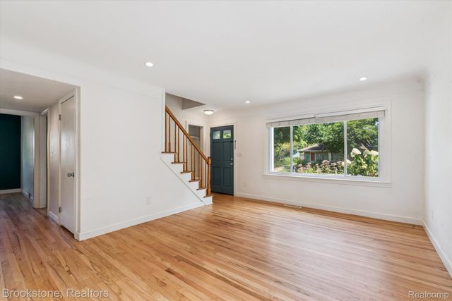 1431 Hatcher Crescent, Ann Arbor, MI 48103