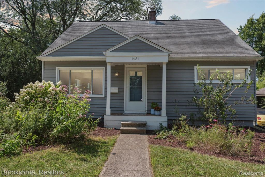 1431 Hatcher Crescent, Ann Arbor, MI 48103