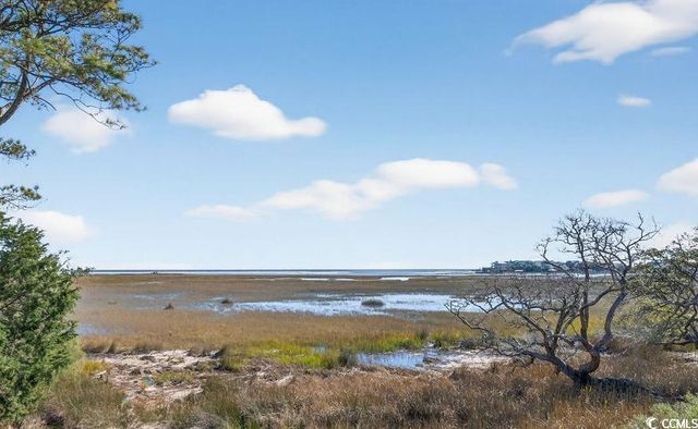 83 Grackle Ln., Pawleys Island, SC 29585