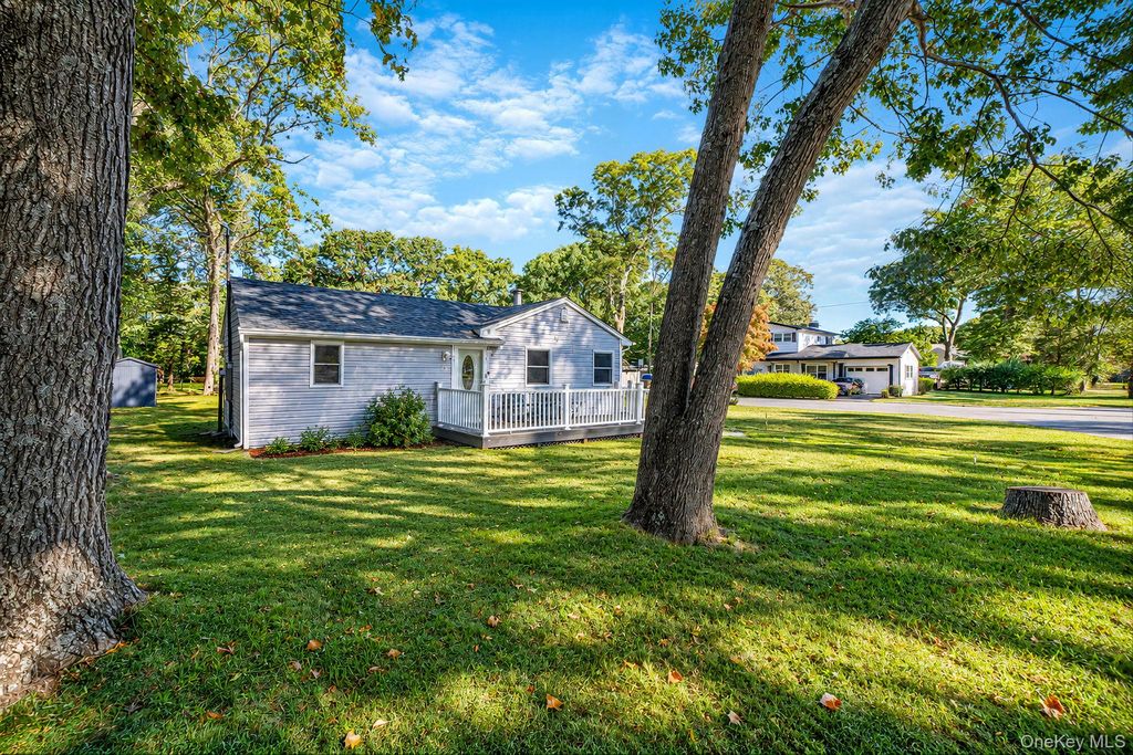 261 Mooney Pond Road, Selden, NY 11784 — photo 4