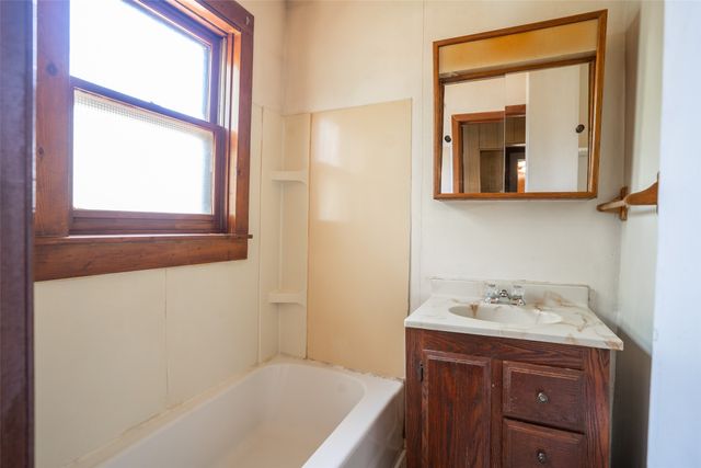 2315 SW 11th Street, Des Moines, IA 50315
