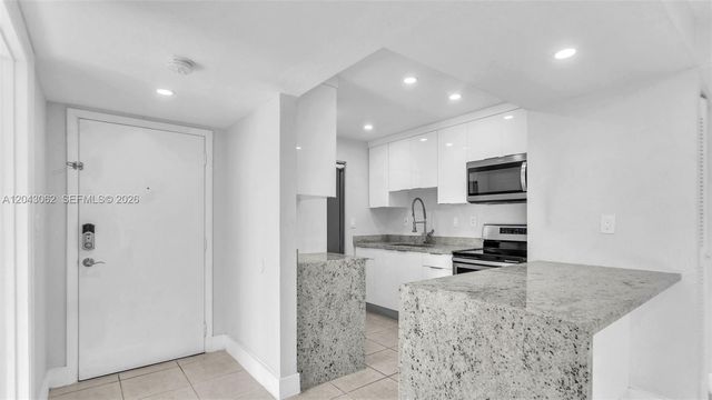 10755 SW 108th Ave 304, Miami, FL 33176