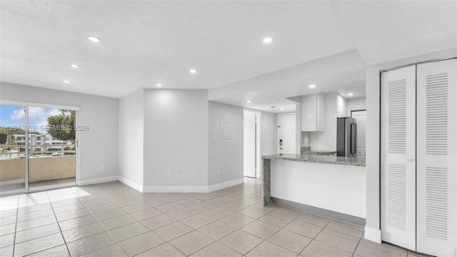 10755 SW 108th Ave 304, Miami, FL 33176
