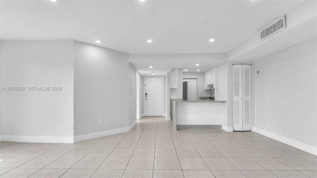 10755 SW 108th Ave 304, Miami, FL 33176