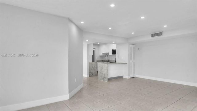 10755 SW 108th Ave 304, Miami, FL 33176