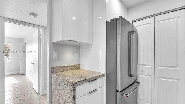 10755 SW 108th Ave 304, Miami, FL 33176