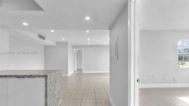 10755 SW 108th Ave 304, Miami, FL 33176
