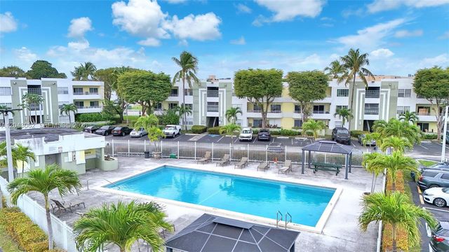 10755 SW 108th Ave 304, Miami, FL 33176