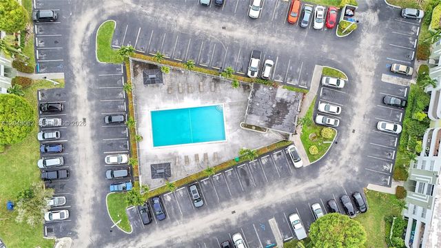 10755 SW 108th Ave 304, Miami, FL 33176