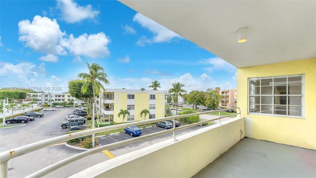 10755 SW 108th Ave 304, Miami, FL 33176