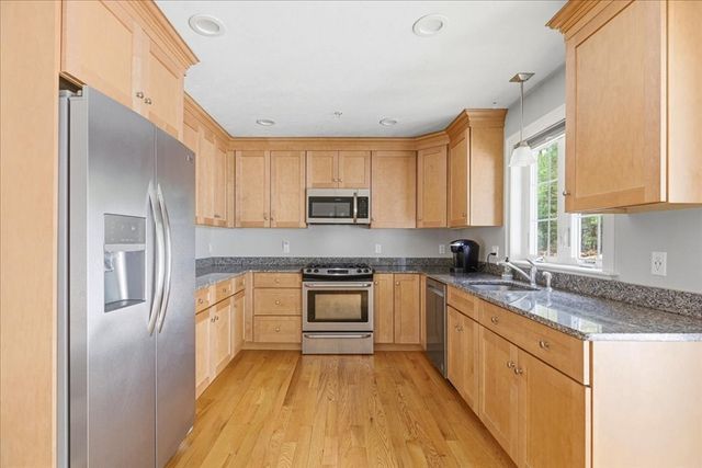 101 Cherry St 8, Plymouth, MA 02360