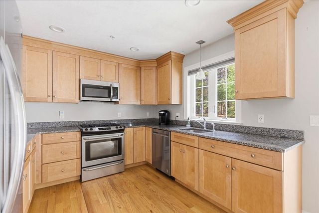 101 Cherry St 8, Plymouth, MA 02360
