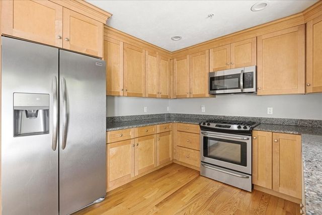 101 Cherry St 8, Plymouth, MA 02360