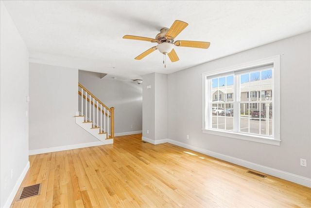 101 Cherry St 8, Plymouth, MA 02360