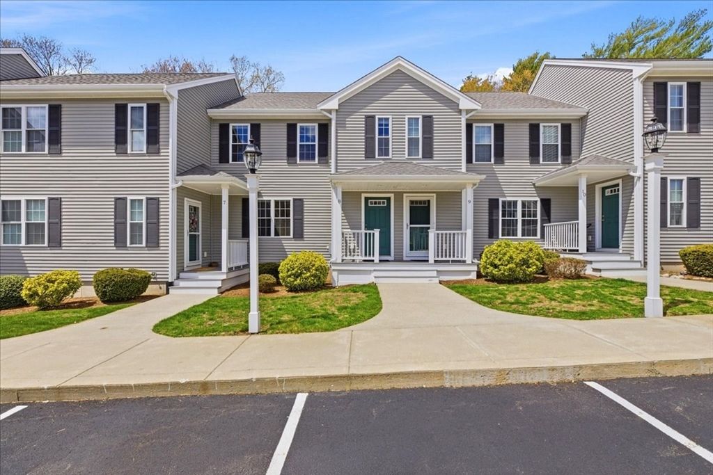 101 Cherry St 8, Plymouth, MA 02360