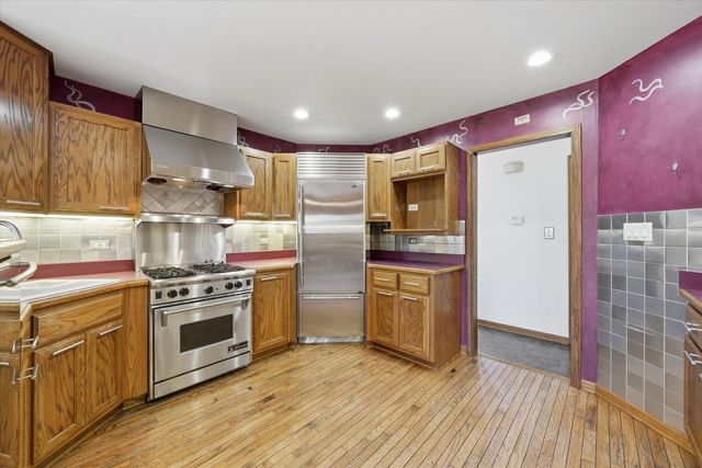 1544 Wayne Drive, Crete, IL 60417