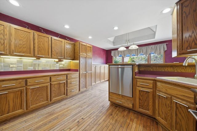 1544 Wayne Drive, Crete, IL 60417