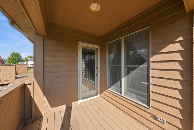 1544 Wayne Drive, Crete, IL 60417