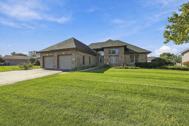1544 Wayne Drive, Crete, IL 60417