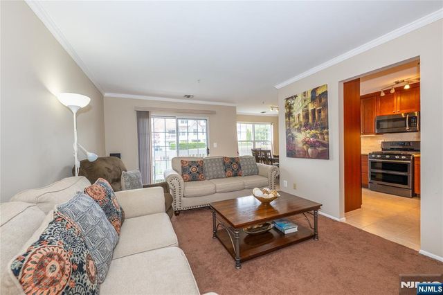 146 E Whisper Way, Roxbury Township, NJ 07852